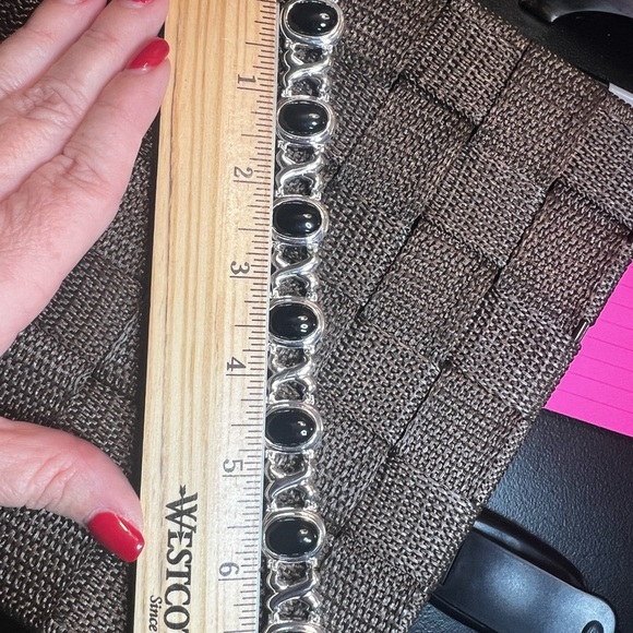 Women’s sterling and onyx bracelet nwot 7” - Picture 3 of 9